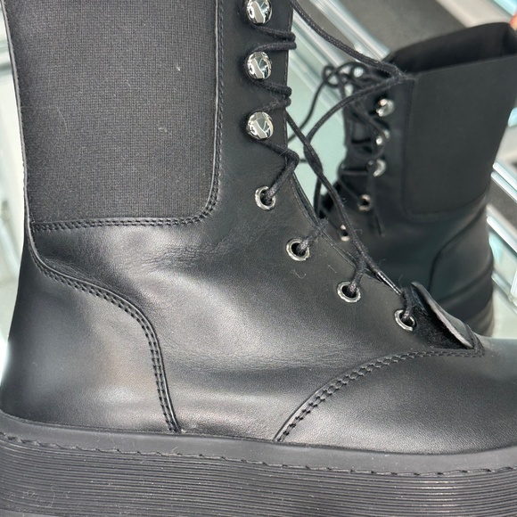 Burberry Boot - Picture 4 of 6